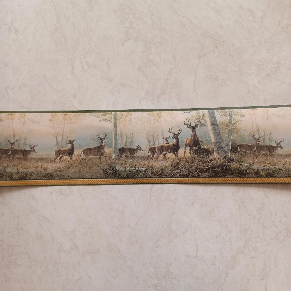 Wallpaper Border Buck in Woods Green Trim